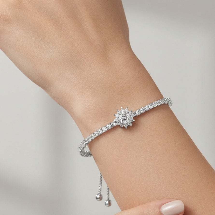 Celestia - Delicate Floral Solitaire Bracelet