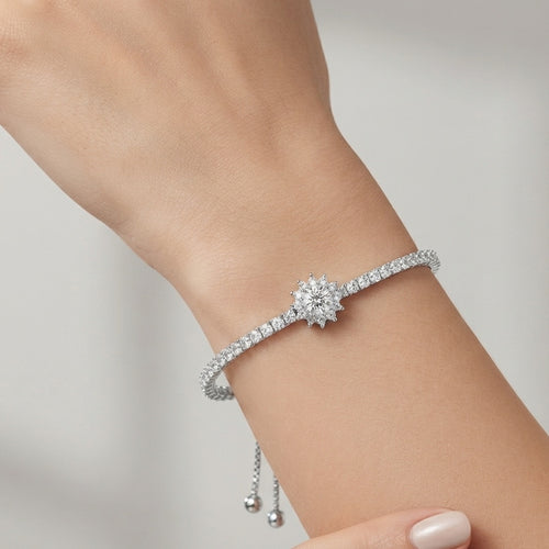 Celestia - Delicate Floral Solitaire Bracelet
